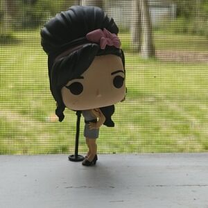 100% Authentic NO BASE NO BOX Funko Pop Rocks  Amy Winehouse #48 Vinyl Figure